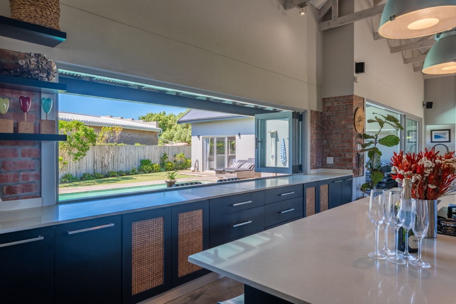 4 Bedroom Property for Sale in Cape St Francis Eastern Cape